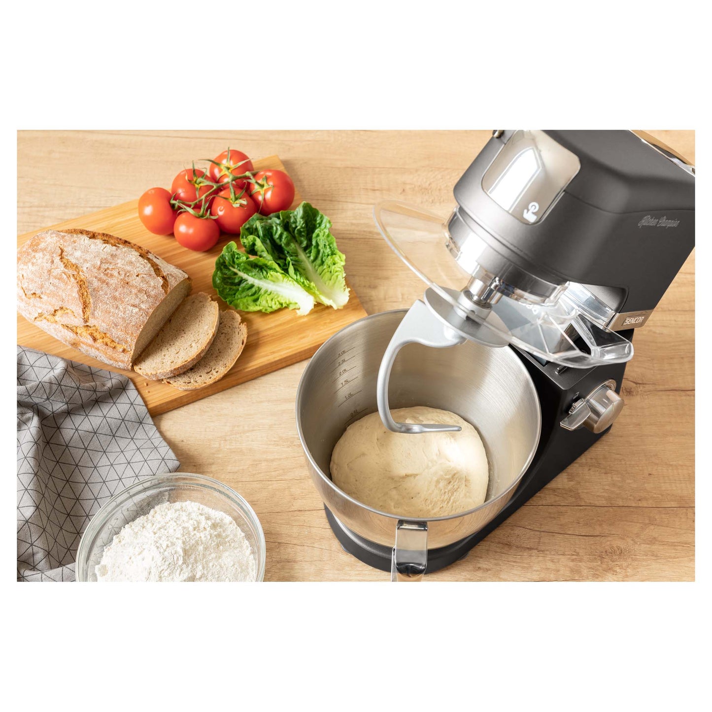 Batidora Sencor STM 6378BK con multiples accesorios y rallador